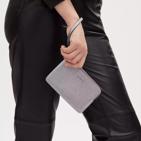 NEW Coach Corner Zip Wristlet Silver Metallic Ash Leather Wallet Glam Clutch - Picture 15 of 15